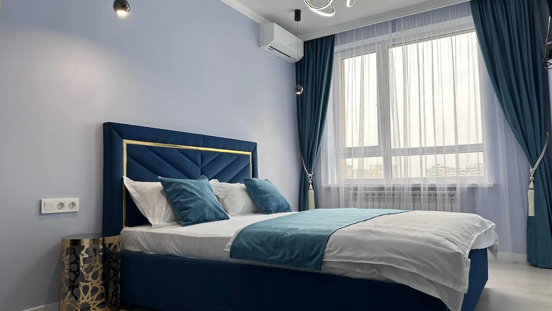Apartmán Новая Двухкомнатная Квартира Жк Rams City Улица Утепова 31 Almaty Kazachstán